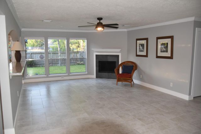 1623 Stonehaven Village Circle, Spring, TX 77386