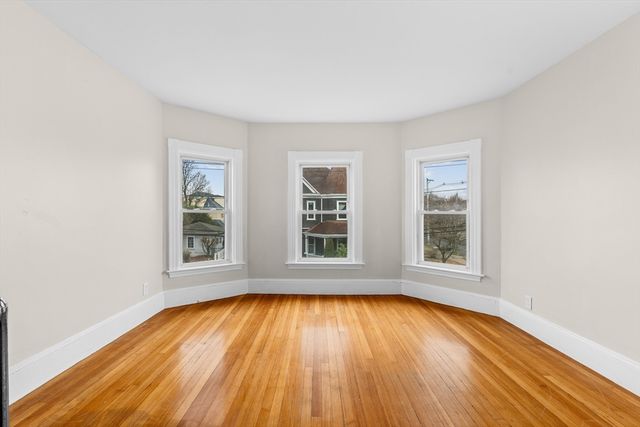 113 Elm Ave, Quincy, MA 02170