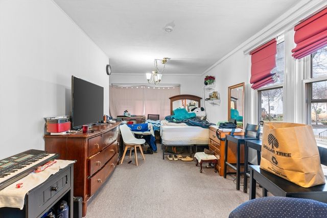 113 Elm Ave, Quincy, MA 02170