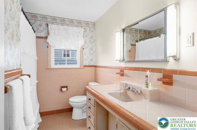 243 Flagstone, Bethlehem City, PA 18017