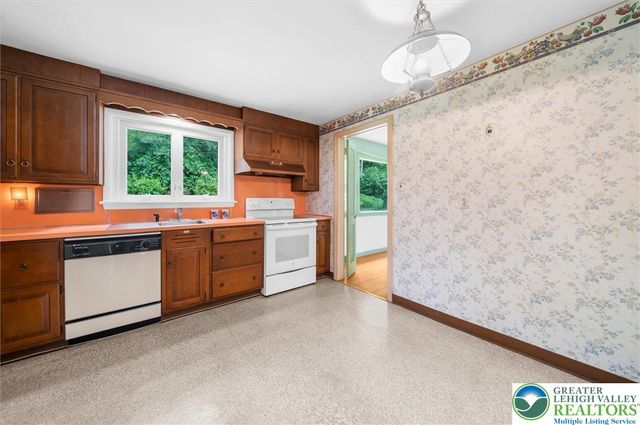 243 Flagstone, Bethlehem City, PA 18017