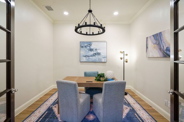 6211 Velasco Avenue, Dallas, TX 75214