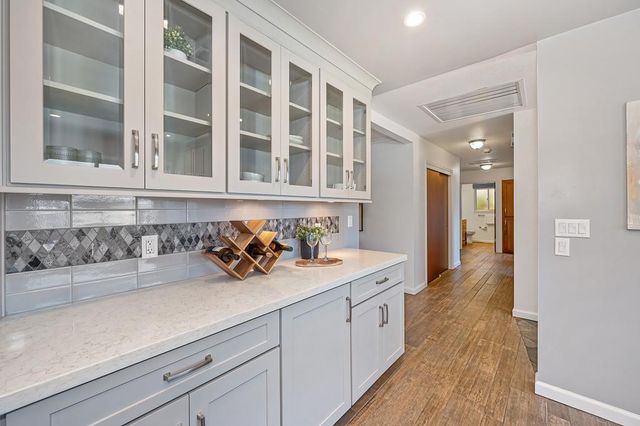 5141 Mississippi Bar Dr, Orangevale, CA 95662