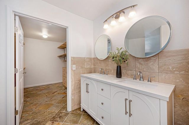 5141 Mississippi Bar Dr, Orangevale, CA 95662