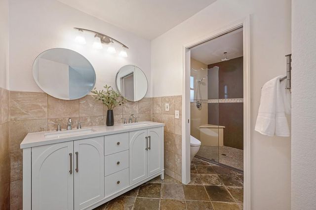 5141 Mississippi Bar Dr, Orangevale, CA 95662