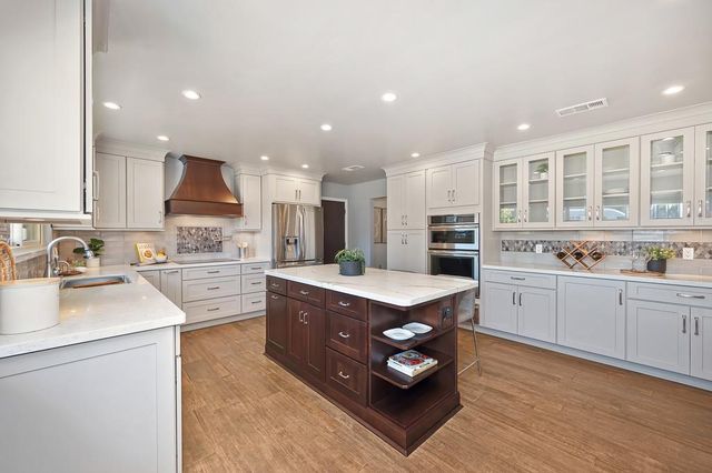 5141 Mississippi Bar Dr, Orangevale, CA 95662
