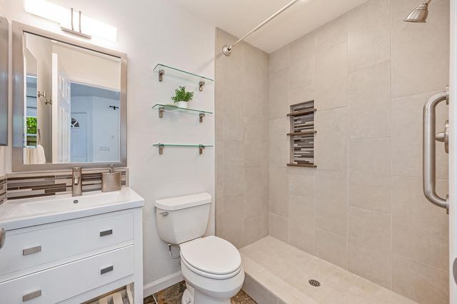 5141 Mississippi Bar Dr, Orangevale, CA 95662