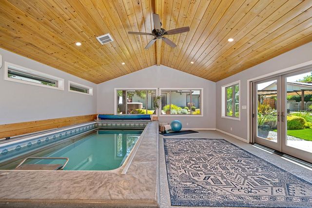 5141 Mississippi Bar Dr, Orangevale, CA 95662