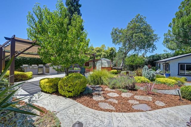 5141 Mississippi Bar Dr, Orangevale, CA 95662