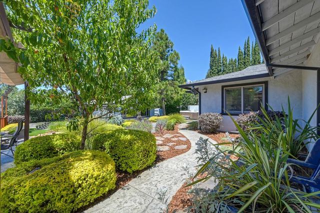 5141 Mississippi Bar Dr, Orangevale, CA 95662
