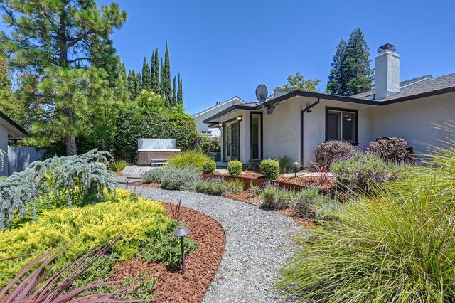 5141 Mississippi Bar Dr, Orangevale, CA 95662