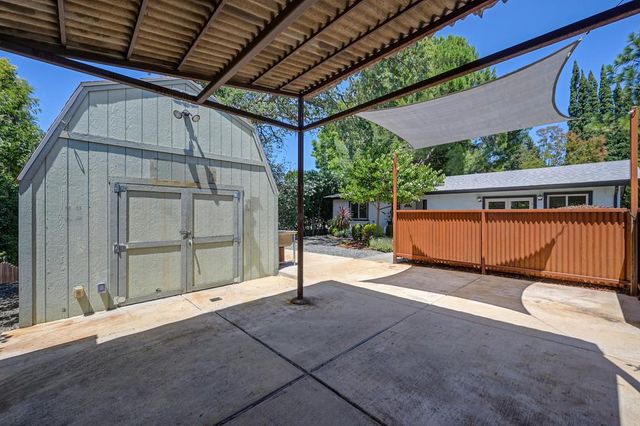 5141 Mississippi Bar Dr, Orangevale, CA 95662