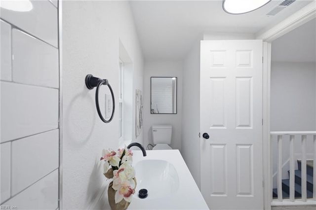 307 N 4th ST, Suffolk, VA 23434