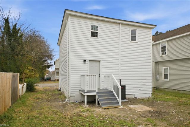 307 N 4th ST, Suffolk, VA 23434