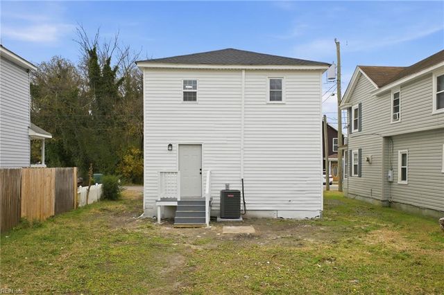 307 N 4th ST, Suffolk, VA 23434