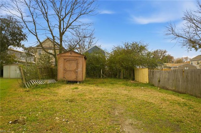 307 N 4th ST, Suffolk, VA 23434