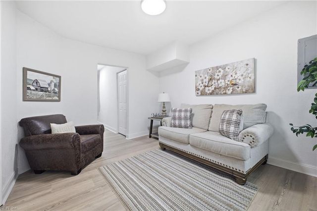 307 N 4th ST, Suffolk, VA 23434