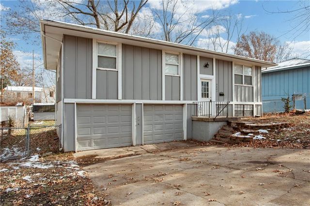 3621 S Scott Avenue, Independence, MO 64052