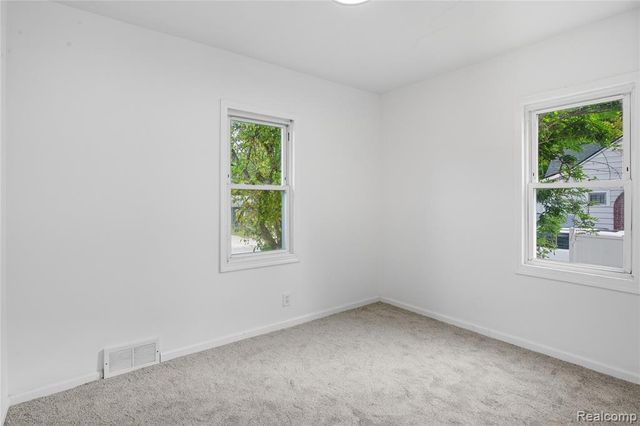 794 Clara Avenue, Pontiac, MI 48340