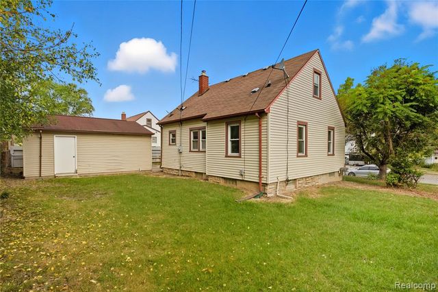 794 Clara Avenue, Pontiac, MI 48340