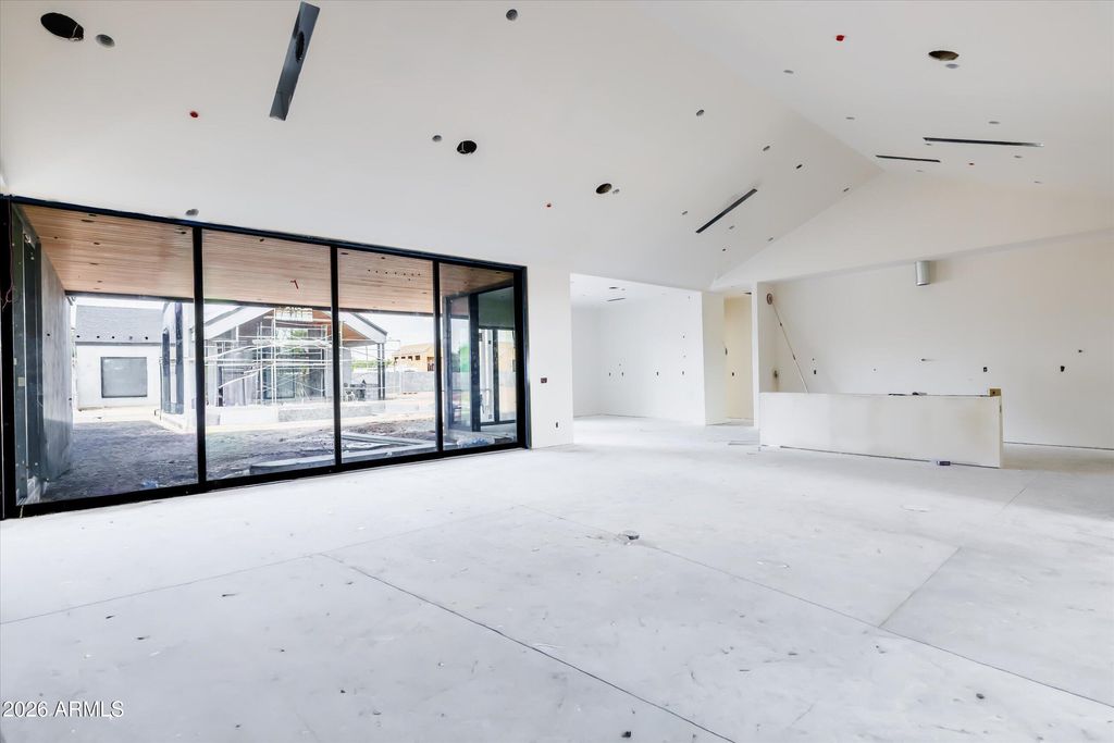 Image 5 of property listing at 13402 N 79TH Street, Scottsdale, AZ 85260