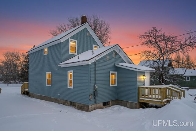 6357 S 2nd Street, Wells, MI 49894