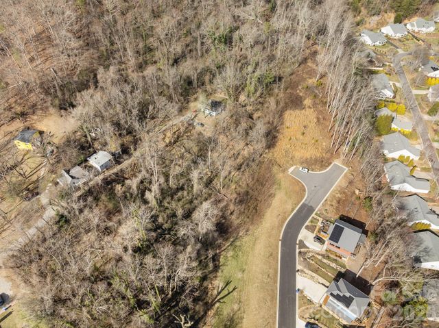 99999 Weaver Hill Road, Asheville, NC 28805