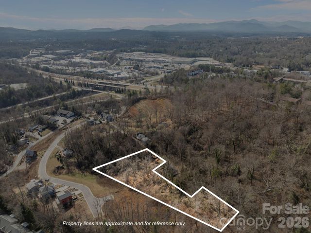 99999 Weaver Hill Road, Asheville, NC 28805