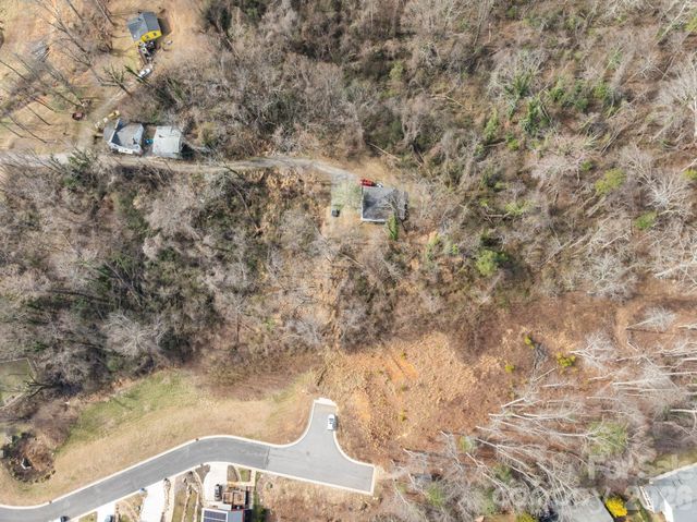 99999 Weaver Hill Road, Asheville, NC 28805