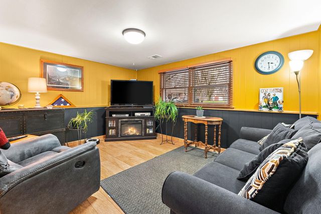 4432 W 15th Street, Hobart, IN 46342