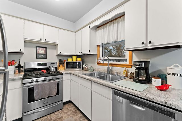 4432 W 15th Street, Hobart, IN 46342