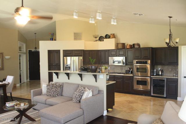 9817 E PINE VALLEY Road, Scottsdale, AZ 85260