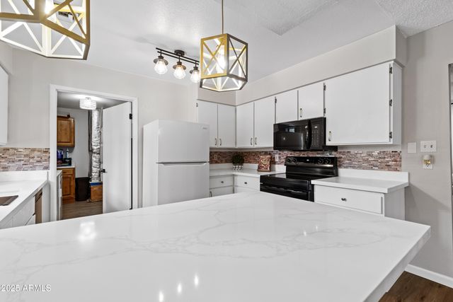 960 N 32ND Avenue, Show Low, AZ 85901