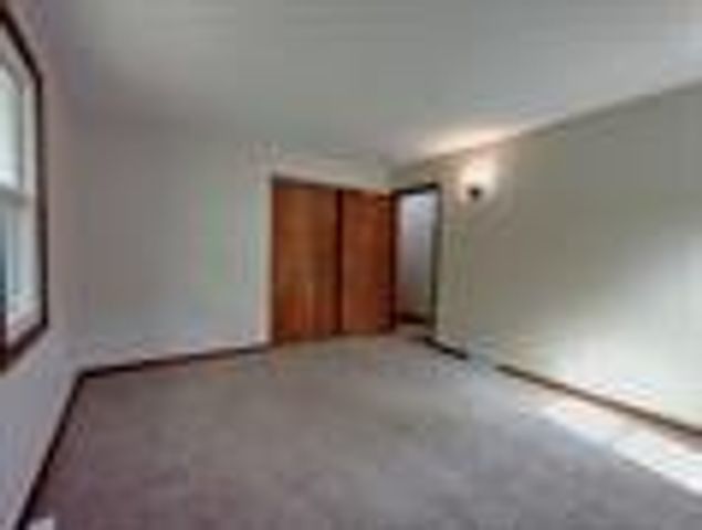 216 Bounty Drive NE, Poplar Grove, IL 61065