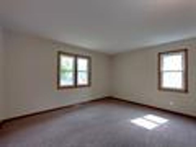 216 Bounty Drive NE, Poplar Grove, IL 61065