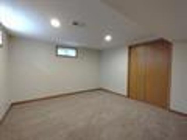 216 Bounty Drive NE, Poplar Grove, IL 61065