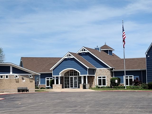 216 Bounty Drive NE, Poplar Grove, IL 61065