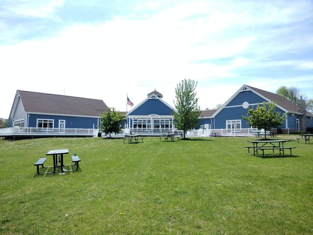 216 Bounty Drive NE, Poplar Grove, IL 61065