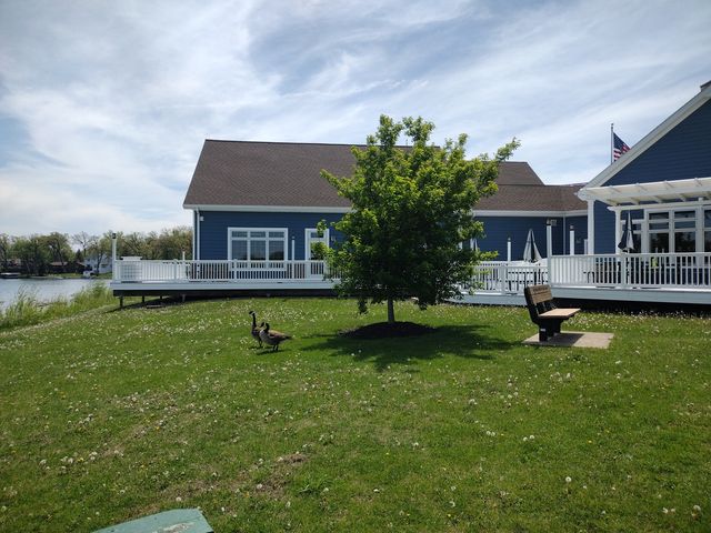 216 Bounty Drive NE, Poplar Grove, IL 61065