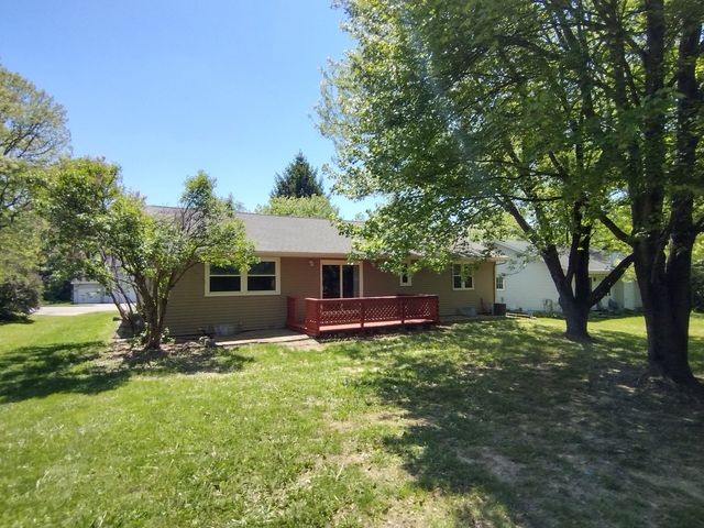 216 Bounty Drive NE, Poplar Grove, IL 61065