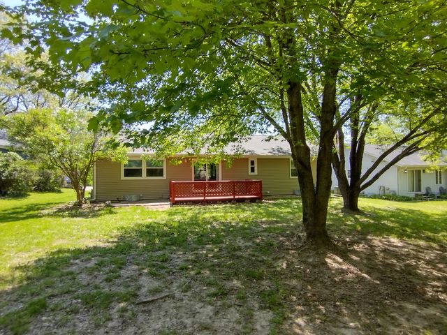 216 Bounty Drive NE, Poplar Grove, IL 61065