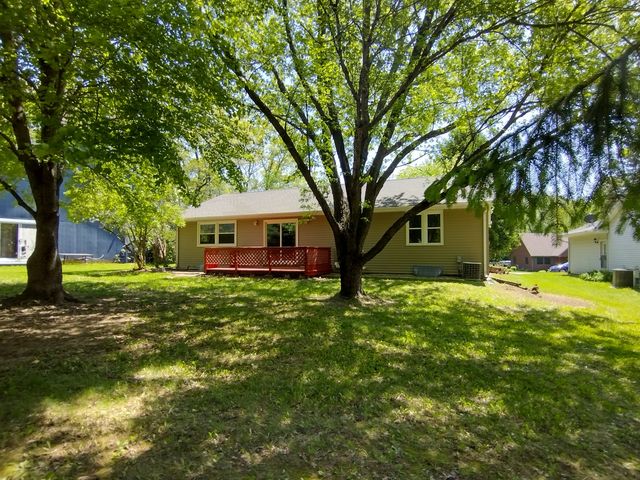 216 Bounty Drive NE, Poplar Grove, IL 61065
