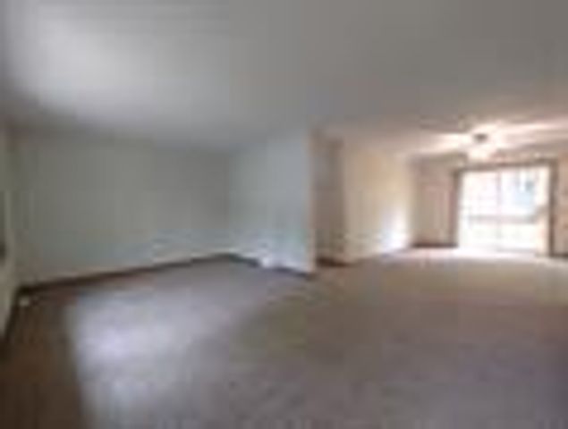216 Bounty Drive NE, Poplar Grove, IL 61065