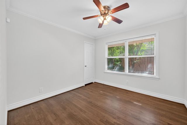 5111 Creekbend Drive, Houston, TX 77035