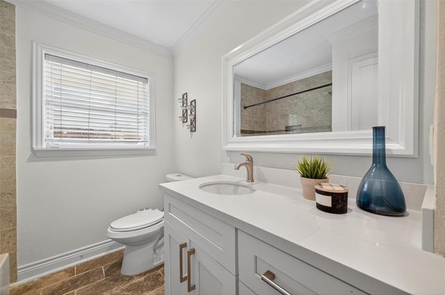 5111 Creekbend Drive, Houston, TX 77035