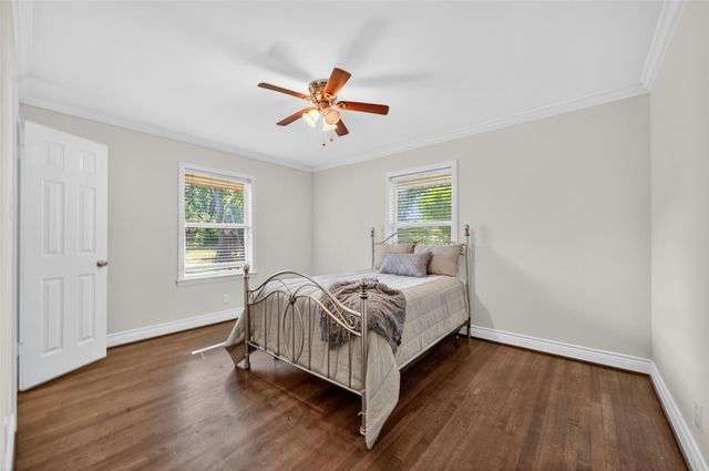 5111 Creekbend Drive, Houston, TX 77035