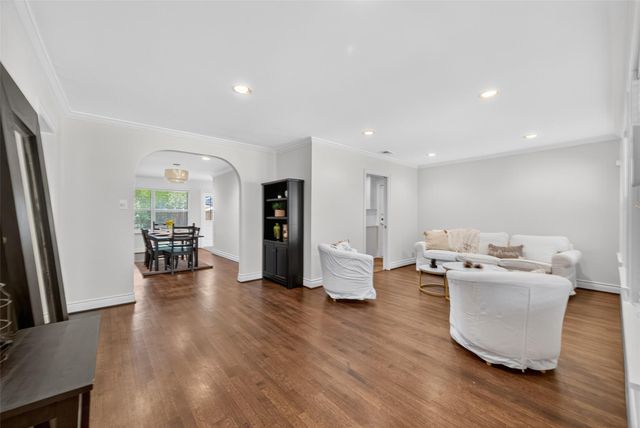 5111 Creekbend Drive, Houston, TX 77035