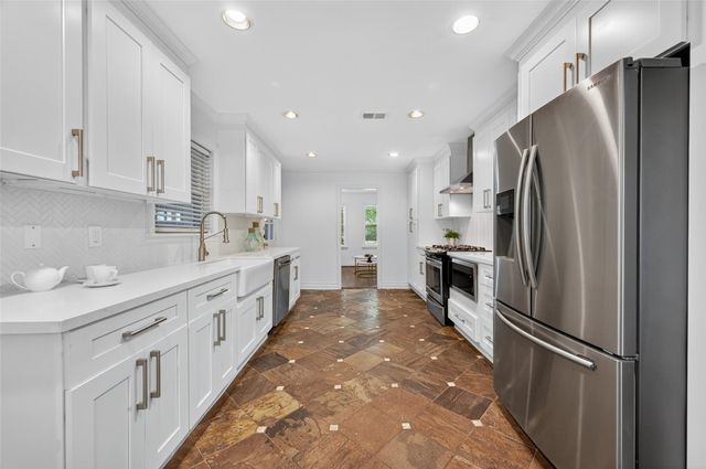 5111 Creekbend Drive, Houston, TX 77035