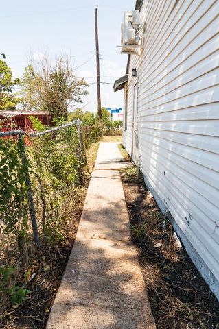 5505 Malmedy Road, Houston, TX 77033