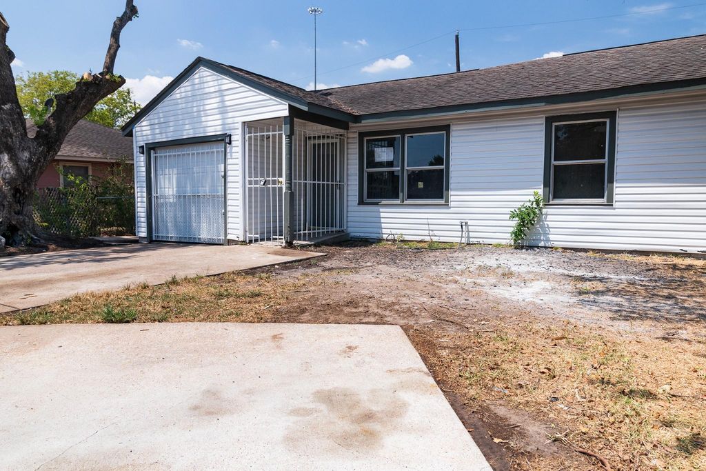 5505 Malmedy Road, Houston, TX 77033